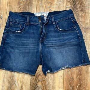 Women’s Levi’s shorts size 6